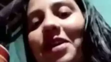 Chubby village aunty shows nude figure on video call