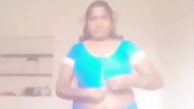 South fatty girl bathing & dressing