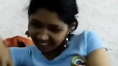 Desi Girl Sucking And Fucking With Moaning and Talk”Jaan Arektu Juree