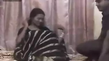 Tamil desi aunty saree housewife WIFE sex porn