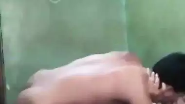 Guy fills stepsister’s pussy with cum in Bangla sex video
