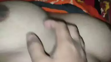 Boudi big boobs pressing by husband while she sleeps