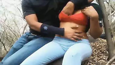 Sexy Desi Girlfriend Fucked In The Jungle By Lusty Lover