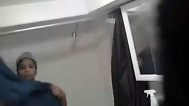 ???? Paki Bhabhi In Shower - Movies.