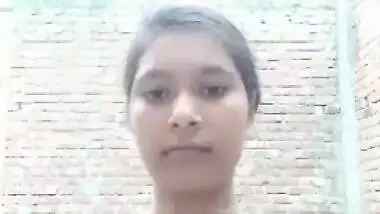 Sexy village girl masturbating pussy with brinjal outdoors