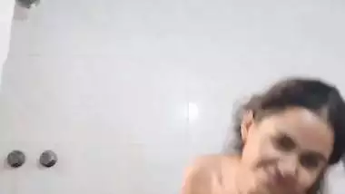 Big ass college girl naked dance and virgin pussy shown