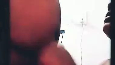 A working lady sucks manager’s dick in a Telugu sex video