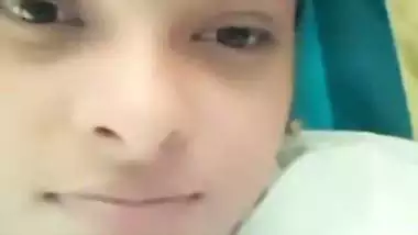 Bengali GF yummy boobs show on video call to lover