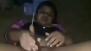 Nude desi lady fucks her hairy pussy with a brinjal
