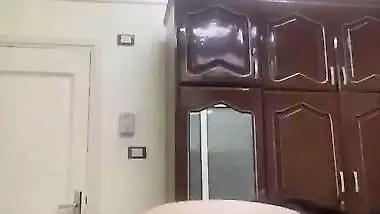 Desi nude babe twerks her butt and boobs in her MMS