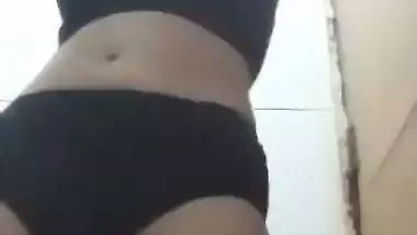 A 19-year-old girl records her nude video in her bathroom