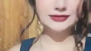 Chubby Bangladeshi big boobs showing at night on live call